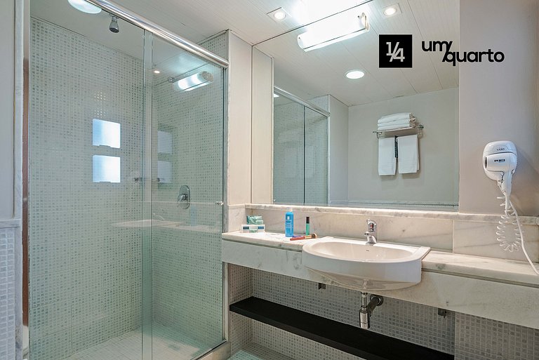 Loft Batel by ¼ UmQuarto.
