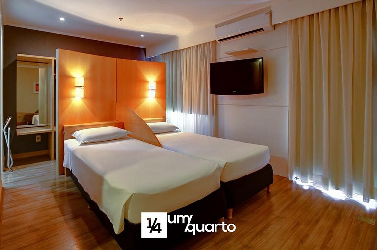 Loft Ibirapuera by ¼ UmQuarto.