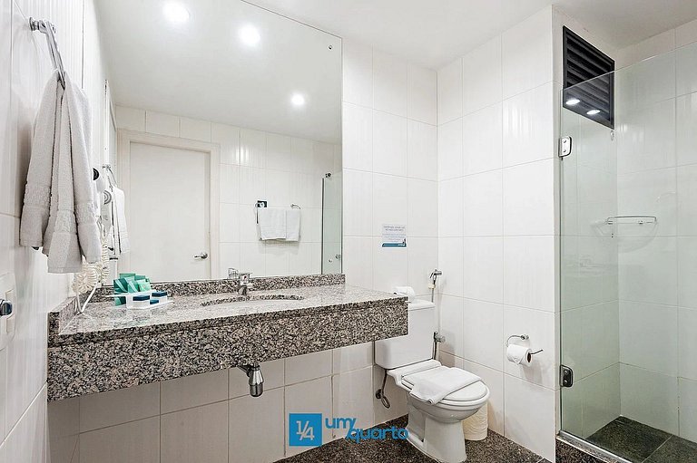 Loft Próx. Shopping Curitiba by ¼ UmQuarto.