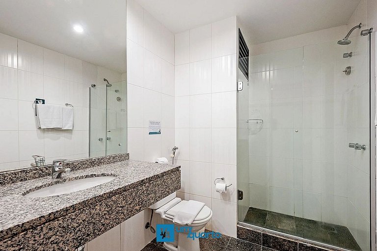 Loft Próx. Shopping Curitiba by ¼ UmQuarto.