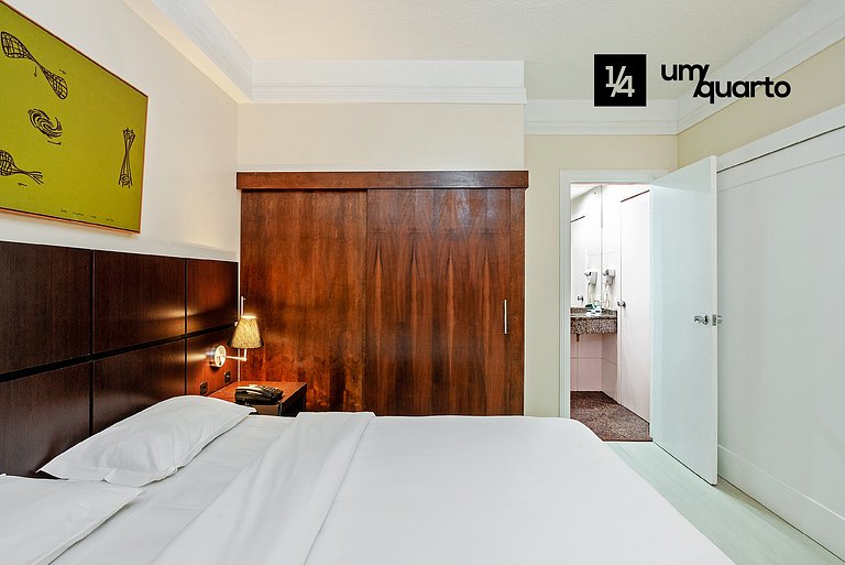 Loft Próx. Shopping Curitiba by ¼ UmQuarto.