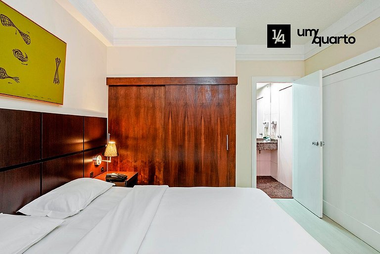 Loft Próx. Shopping Curitiba by ¼ UmQuarto.