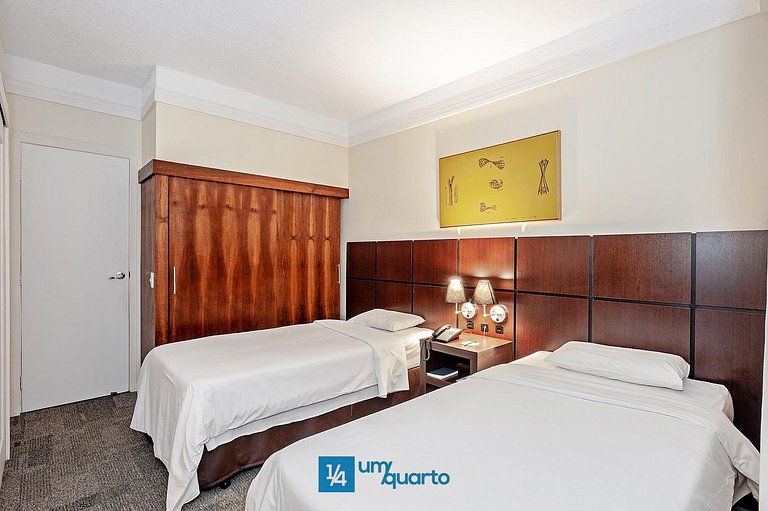 Loft Próx. Shopping Curitiba by ¼ UmQuarto.