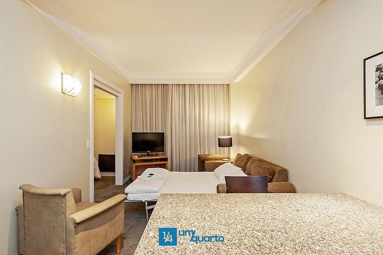 Loft Próx. Shopping Curitiba by ¼ UmQuarto.
