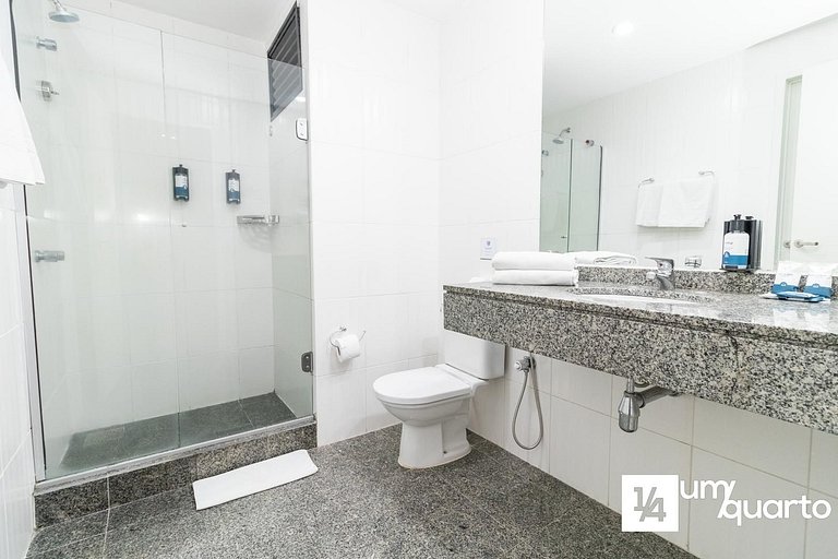 Loft Próx. Shopping Curitiba by ¼ UmQuarto.
