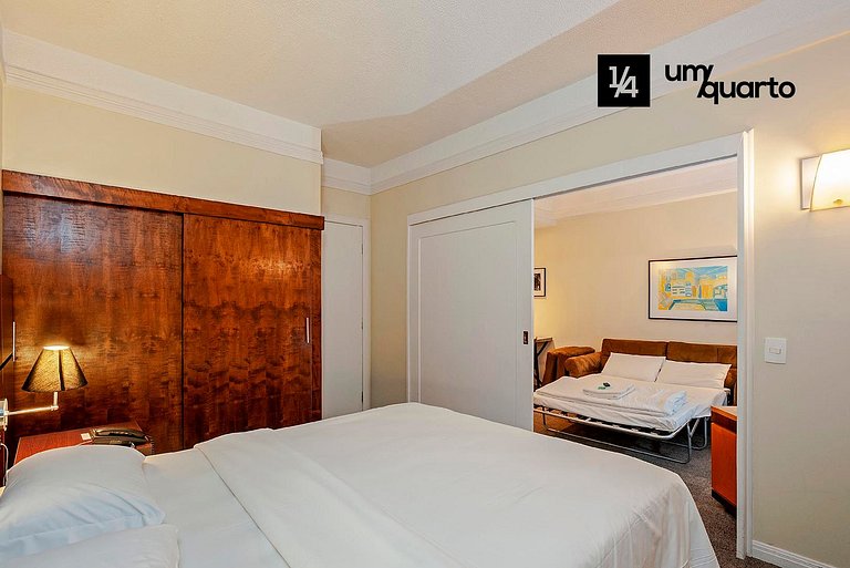 Loft Próx. Shopping Curitiba by ¼ UmQuarto.