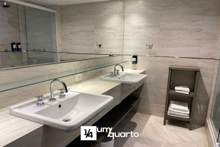 Loft Hercílio Luz by ¼ UmQuarto.