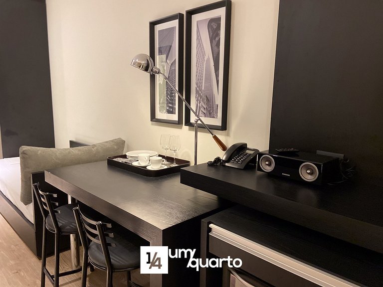 Loft com Cozinha by ¼ UmQuarto 5-PR.