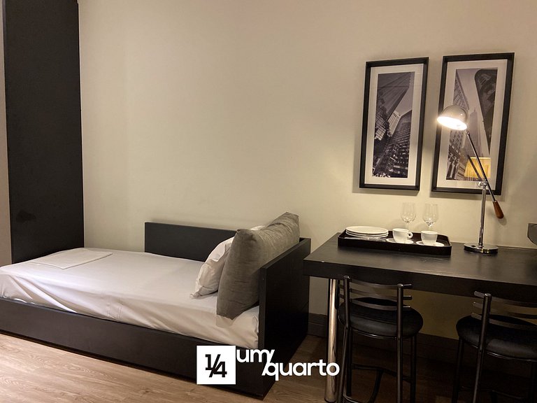 Loft com Cozinha by ¼ UmQuarto 5-PR.