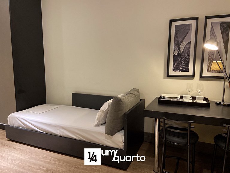 Loft com Cozinha by ¼ UmQuarto 5-PR.