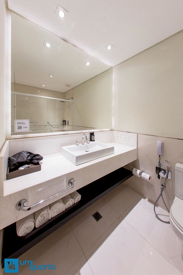 Loft com Cozinha by ¼ UmQuarto 9-PR.