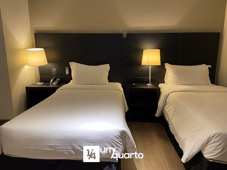 Suite Twin by ¼ UmQuarto 11-PR.
