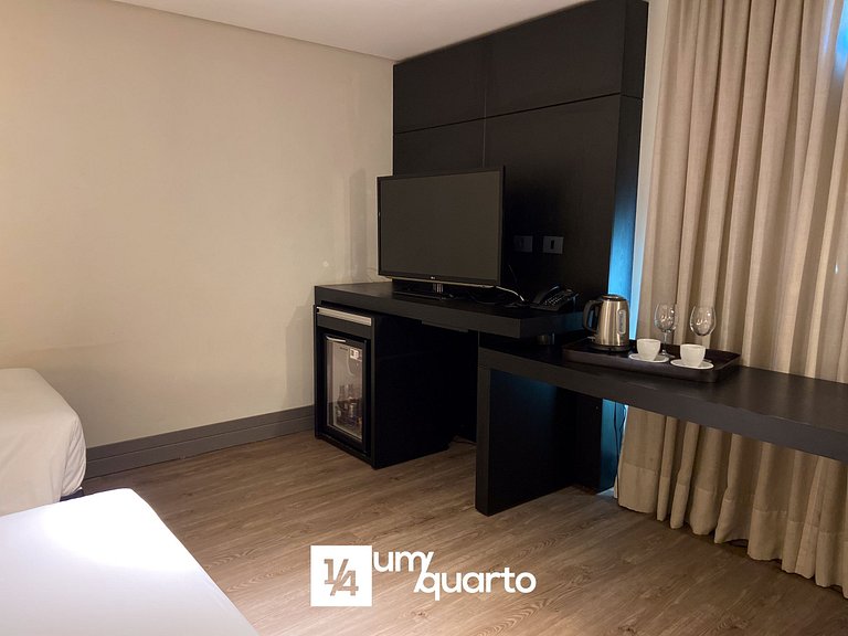 Suite Twin by ¼ UmQuarto 11-PR.