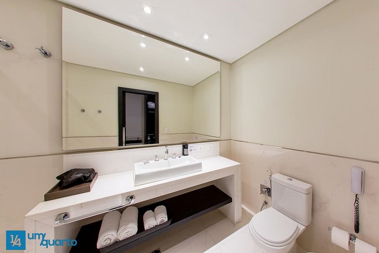 Suite Twin by ¼ UmQuarto 11-PR.