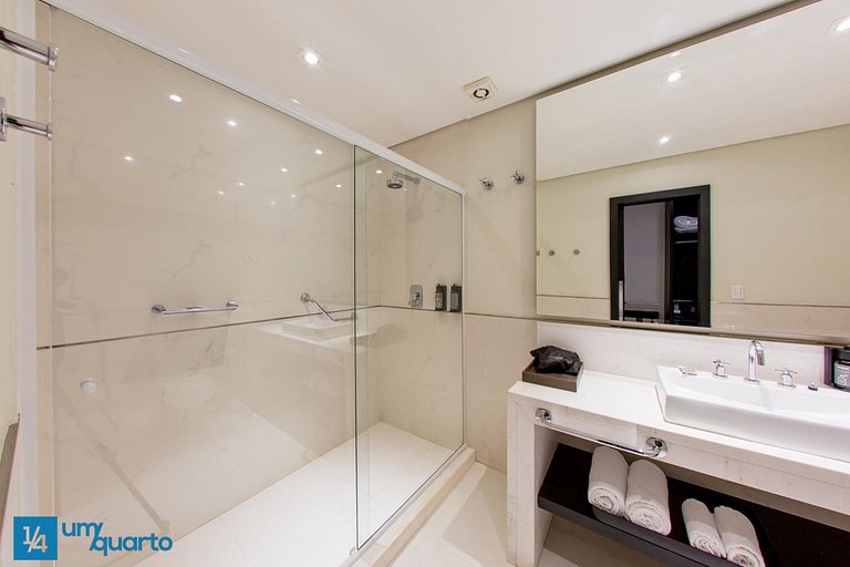 Suite by ¼ UmQuarto 11-PR.