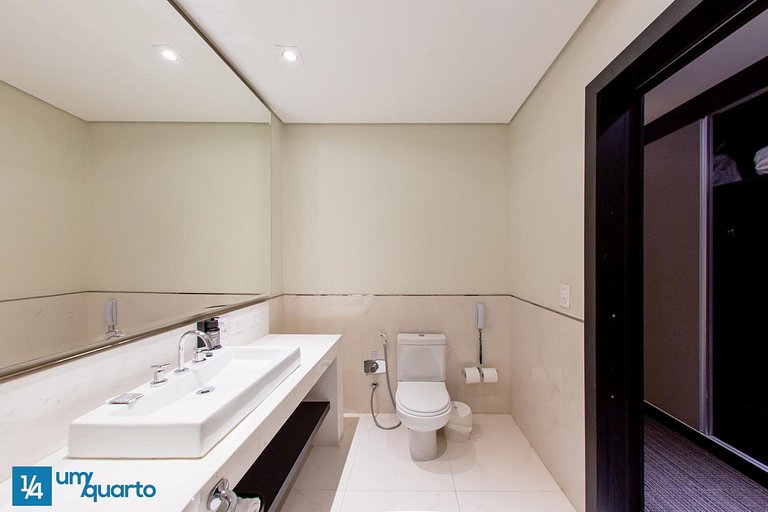Suite Twin by ¼ UmQuarto 11-PR.