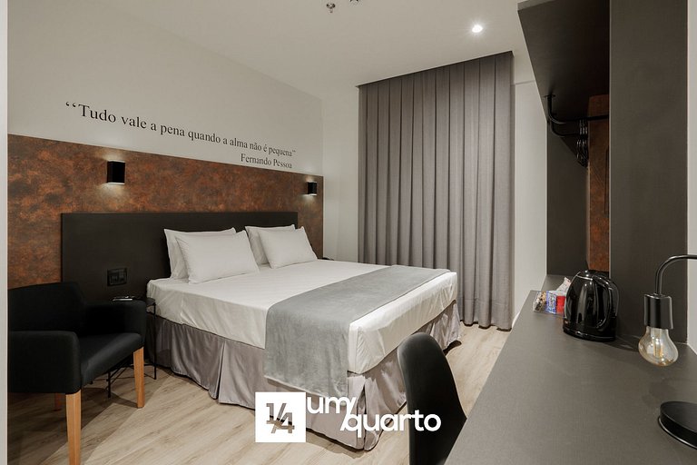 Loft prox. Arena Condá by ¼ UmQuarto