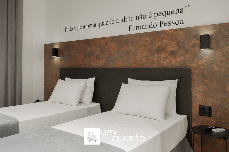 Loft prox. Arena Condá by ¼ UmQuarto