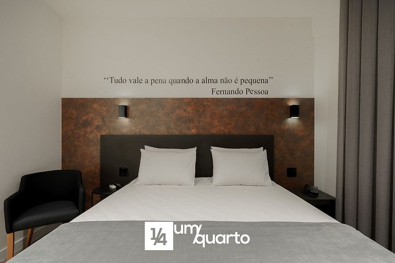 Loft prox. Arena Condá by ¼ UmQuarto