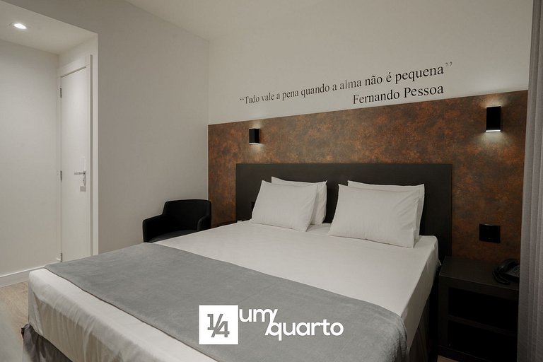 Loft prox. Arena Condá by ¼ UmQuarto