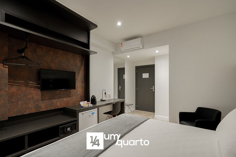 Loft prox. Arena Condá by ¼ UmQuarto