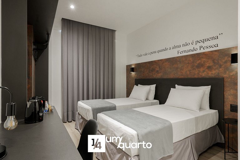 Loft prox. Arena Condá by ¼ UmQuarto