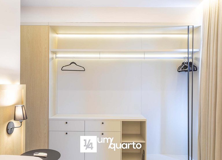 Flat Heron Marinho by ¼ UmQuarto.