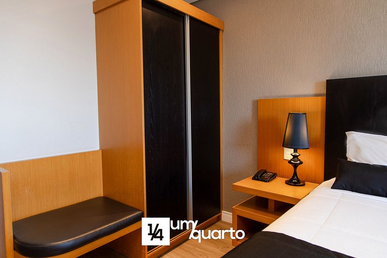 Loft Batel by ¼ UmQuarto.