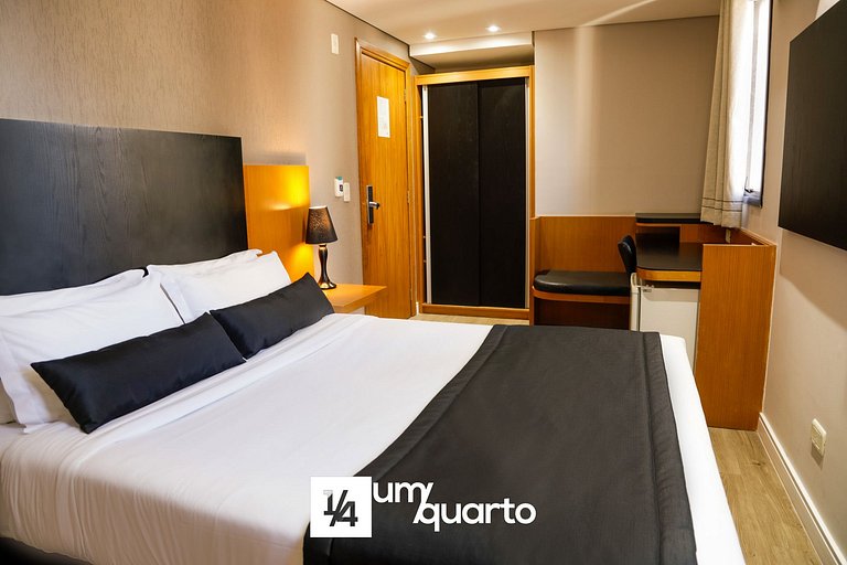 Loft Batel by ¼ UmQuarto.