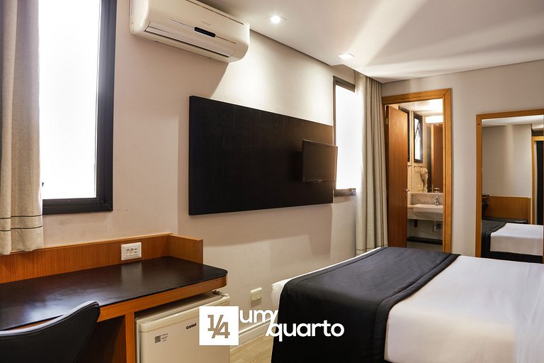 Loft Batel by ¼ UmQuarto.