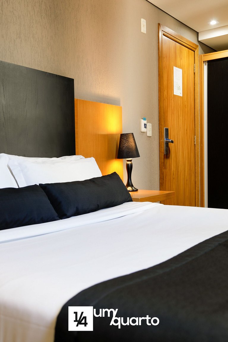 Loft Batel by ¼ UmQuarto.