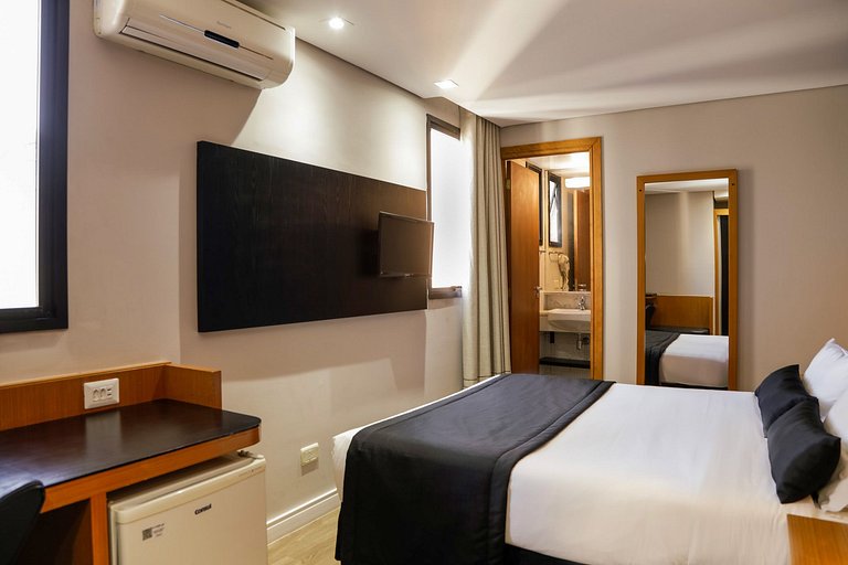 Loft Batel by ¼ UmQuarto.