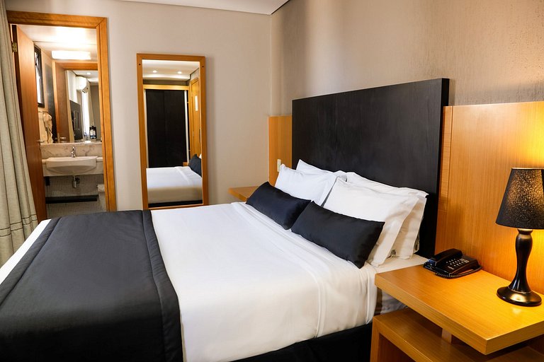 Loft Batel by ¼ UmQuarto.