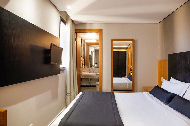 Loft Batel by ¼ UmQuarto.