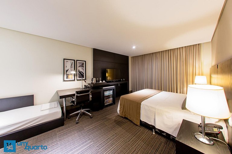 Loft com Cozinha by ¼ UmQuarto 9-PR.