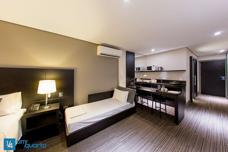 Loft com Cozinha by ¼ UmQuarto 4-PR.