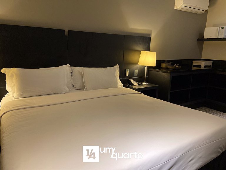 Loft com Cozinha by ¼ UmQuarto 9-PR.