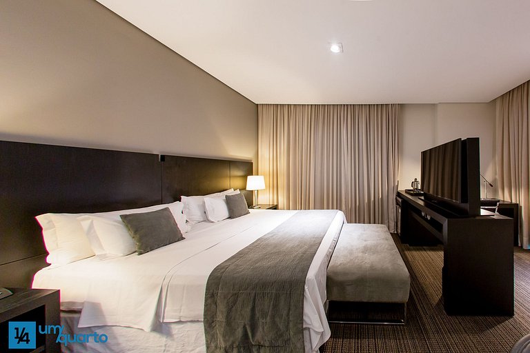 Manhattan by ¼ UmQuarto 10-PR.