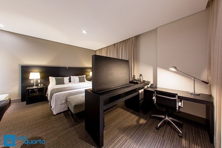 Manhattan by ¼ UmQuarto 10-PR.