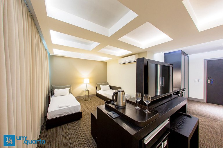 Loft Família by ¼ UmQuarto 12-PR.