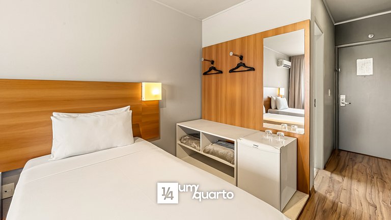 Apto. hotel Slim Congonhas.