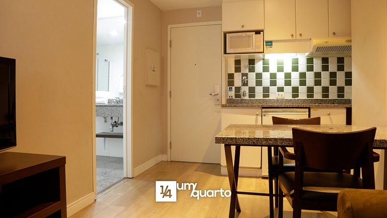 Loft Próx. Shopping Curitiba by ¼ UmQuarto.