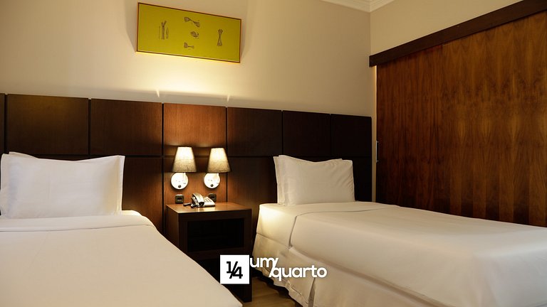 Loft Próx. Shopping Curitiba by ¼ UmQuarto.