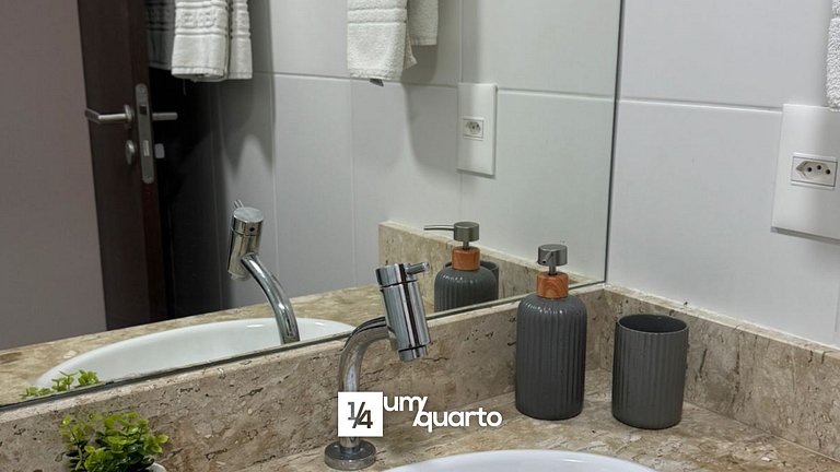 Flat Heron Marinho by ¼ UmQuarto.