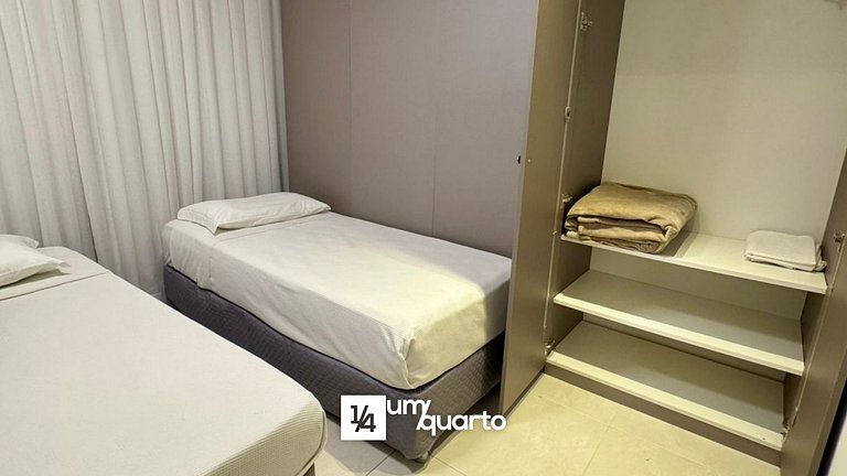 Flat Heron Marinho by ¼ UmQuarto.