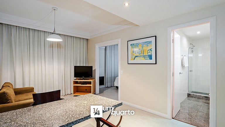 Loft Próx. Shopping Curitiba by ¼ UmQuarto.