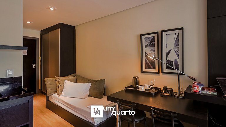 Loft com Cozinha by ¼ UmQuarto 9-PR.