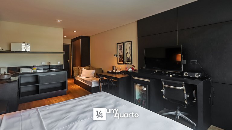Loft com Cozinha by ¼ UmQuarto 9-PR.