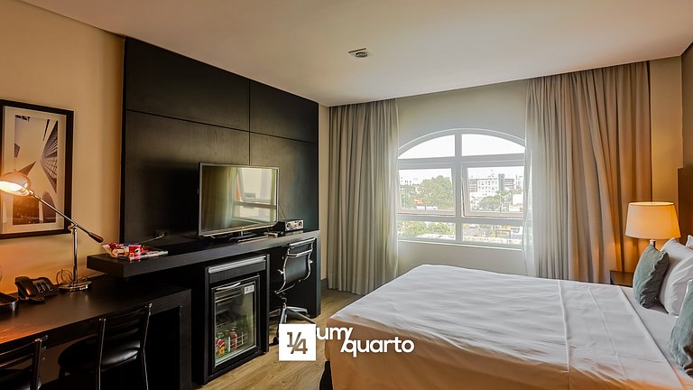 Loft com Cozinha by ¼ UmQuarto 9-PR.