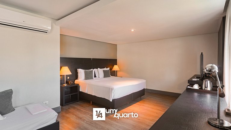Suite by ¼ UmQuarto 11-PR.